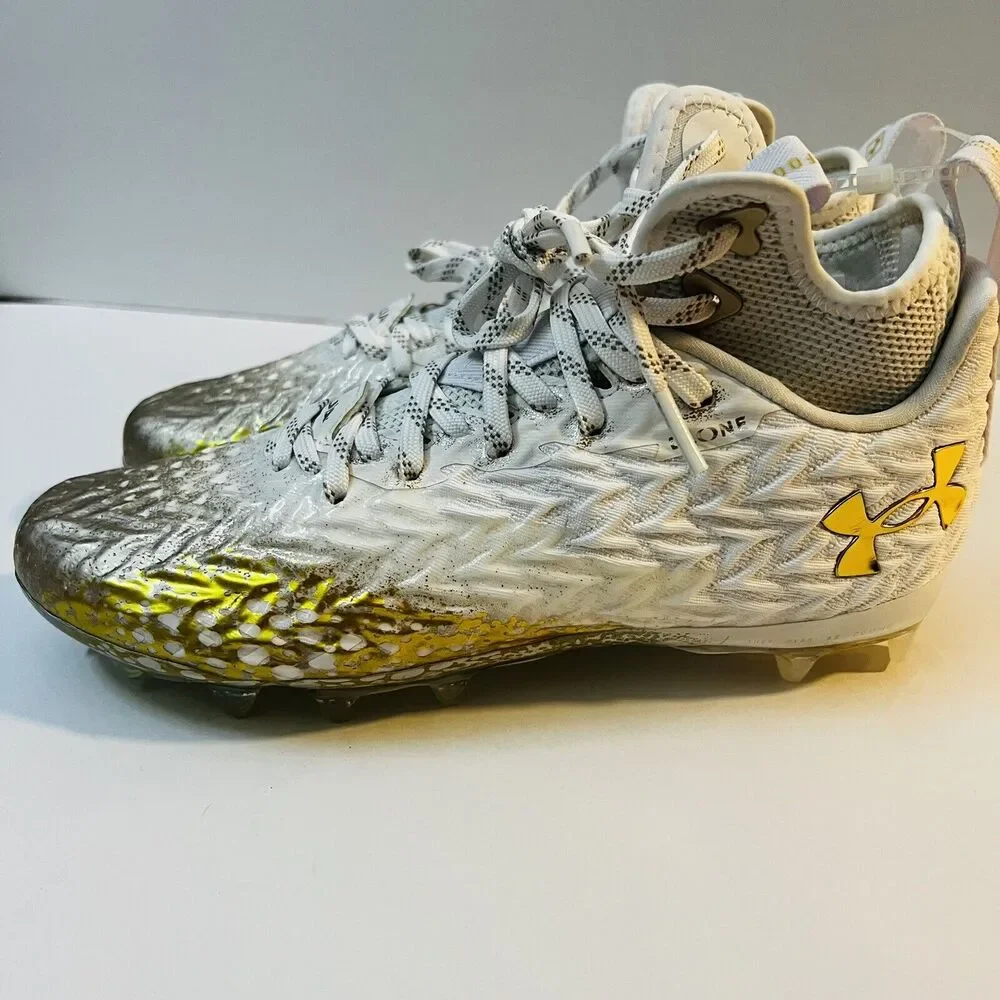 UNDER ARMOUR SPOTLIGHT CLONE 3.0 MC FOOTBALL CLEATS Womens Size 6.5 Gold White